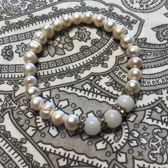 ⬇️ 🌴5 for $20🌴 Fresh water pearl imitation - Picture 1 of 4
